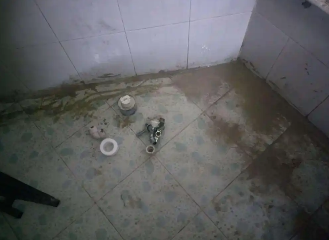 重庆启迪清洁防水补漏多少钱一平方米？